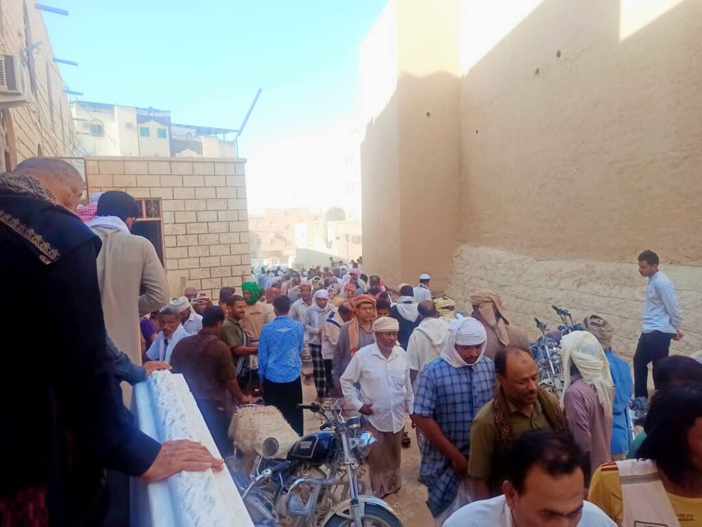 بالصور.. حضرموت.. تشييع جثمان الفقيد الشاب حسن بن سعيد بن سعد بالصور.. حضرموت.. تشييع جثمان الفقيد الشاب حسن بن سعيد بن سعد