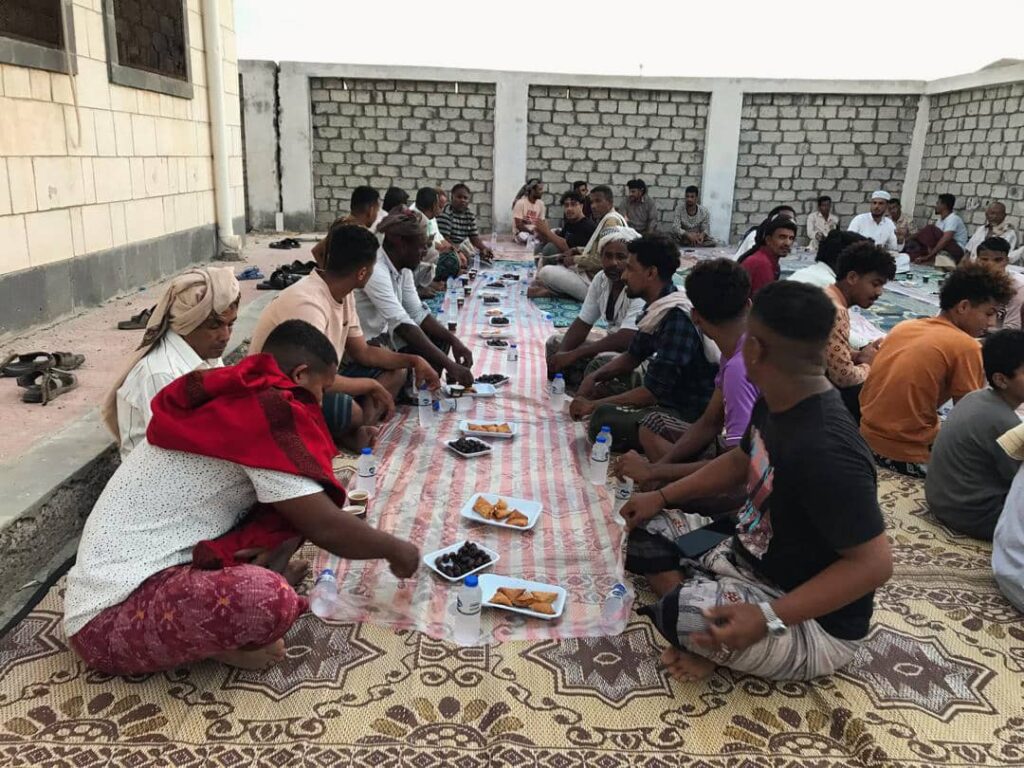 جمعية التعاونية السمكية فرع بروم تنظم مأدبة إفطار رمضانية لمنتسبيها "صور" جمعية التعاونية السمكية فرع بروم تنظم مأدبة إفطار رمضانية لمنتسبيها "صور"