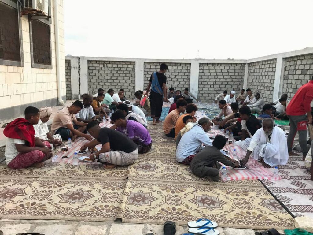 جمعية التعاونية السمكية فرع بروم تنظم مأدبة إفطار رمضانية لمنتسبيها "صور" جمعية التعاونية السمكية فرع بروم تنظم مأدبة إفطار رمضانية لمنتسبيها "صور"