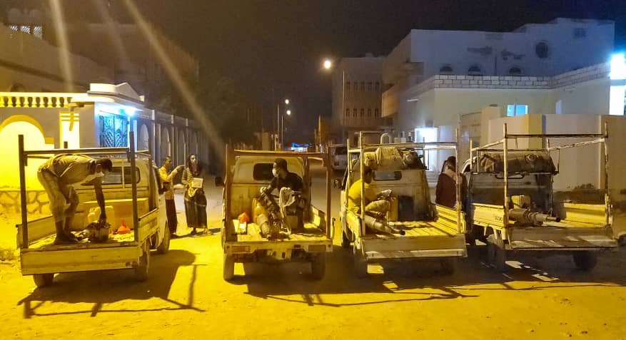 مكتب الأشغال العامة والطرق بالشحر يطلق حملة طارئة للرش الضبابي لمكافحة البعوض. مكتب الأشغال العامة والطرق بالشحر يطلق حملة طارئة للرش الضبابي لمكافحة البعوض.