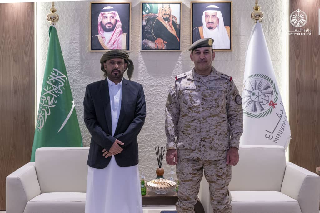 الشيخ بن حبريش يلتقي في الرياض بقائد القوات المشتركة الشيخ بن حبريش يلتقي في الرياض بقائد القوات المشتركة