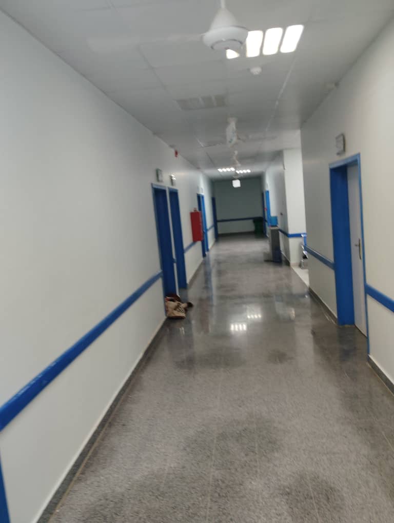 الإعلامي اكرم النهدي بتبادل التهاني والتبريكات بمناسبة عيد الفطر المبارك مع المرضى في مستشفى القطن العام الإعلامي اكرم النهدي بتبادل التهاني والتبريكات بمناسبة عيد الفطر المبارك مع المرضى في مستشفى القطن العام