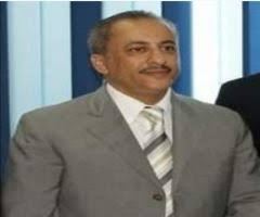 خبير اقتصادي يدعو الحكومة والبنك المركزي بعدن لاستغلال فرصة نقل البنوك لتعزيز السيطرة المصرفية خبير اقتصادي يدعو الحكومة والبنك المركزي بعدن لاستغلال فرصة نقل البنوك لتعزيز السيطرة المصرفية