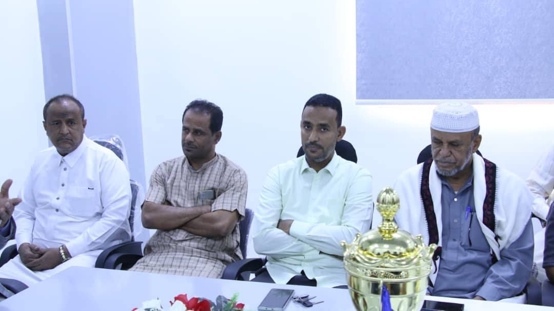 الوكيل العامري يشيد بإنجاز شباب نادي سيئون في بطولة كرة السلة والمسابقة الثقافية للشباب الوكيل العامري يشيد بإنجاز شباب نادي سيئون في بطولة كرة السلة والمسابقة الثقافية للشباب