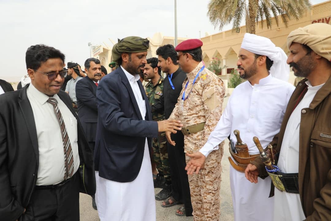 الشيخ عمرو بن حبريش يعود إلى أرض الوطن بعد زيارة ناجحة إلى المملكة العربية السعودية الشيخ عمرو بن حبريش يعود إلى أرض الوطن بعد زيارة ناجحة إلى المملكة العربية السعودية