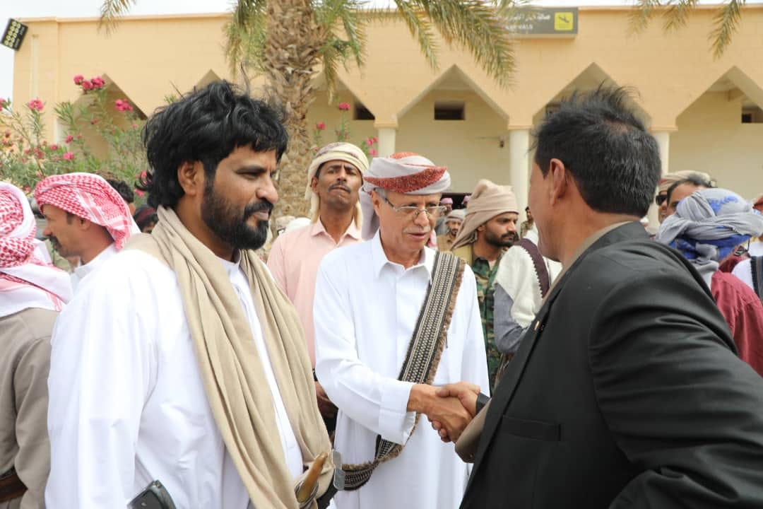 الشيخ عمرو بن حبريش يعود إلى أرض الوطن بعد زيارة ناجحة إلى المملكة العربية السعودية الشيخ عمرو بن حبريش يعود إلى أرض الوطن بعد زيارة ناجحة إلى المملكة العربية السعودية