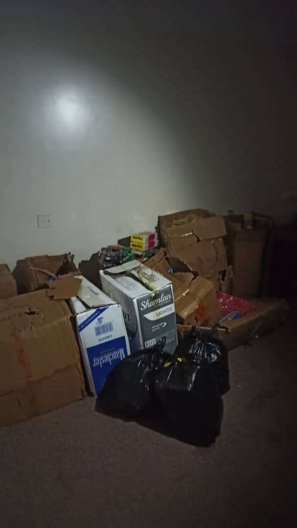 أمن عدن: يصادر كميات كبيرة من الألعاب النارية من أسواق العاصمة - أمن عدن: يصادر كميات كبيرة من الألعاب النارية من أسواق العاصمة -