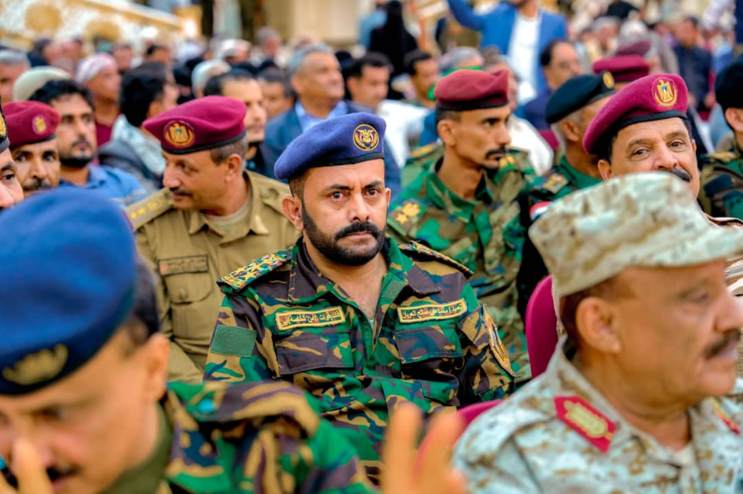 الرئيس الزُبيدي يعقد لقاءً موسعا بالقيادات المحلية والعسكرية والأمنية والشخصيات الاجتماعية بمحافظة أبين الرئيس الزُبيدي يعقد لقاءً موسعا بالقيادات المحلية والعسكرية والأمنية والشخصيات الاجتماعية بمحافظة أبين
