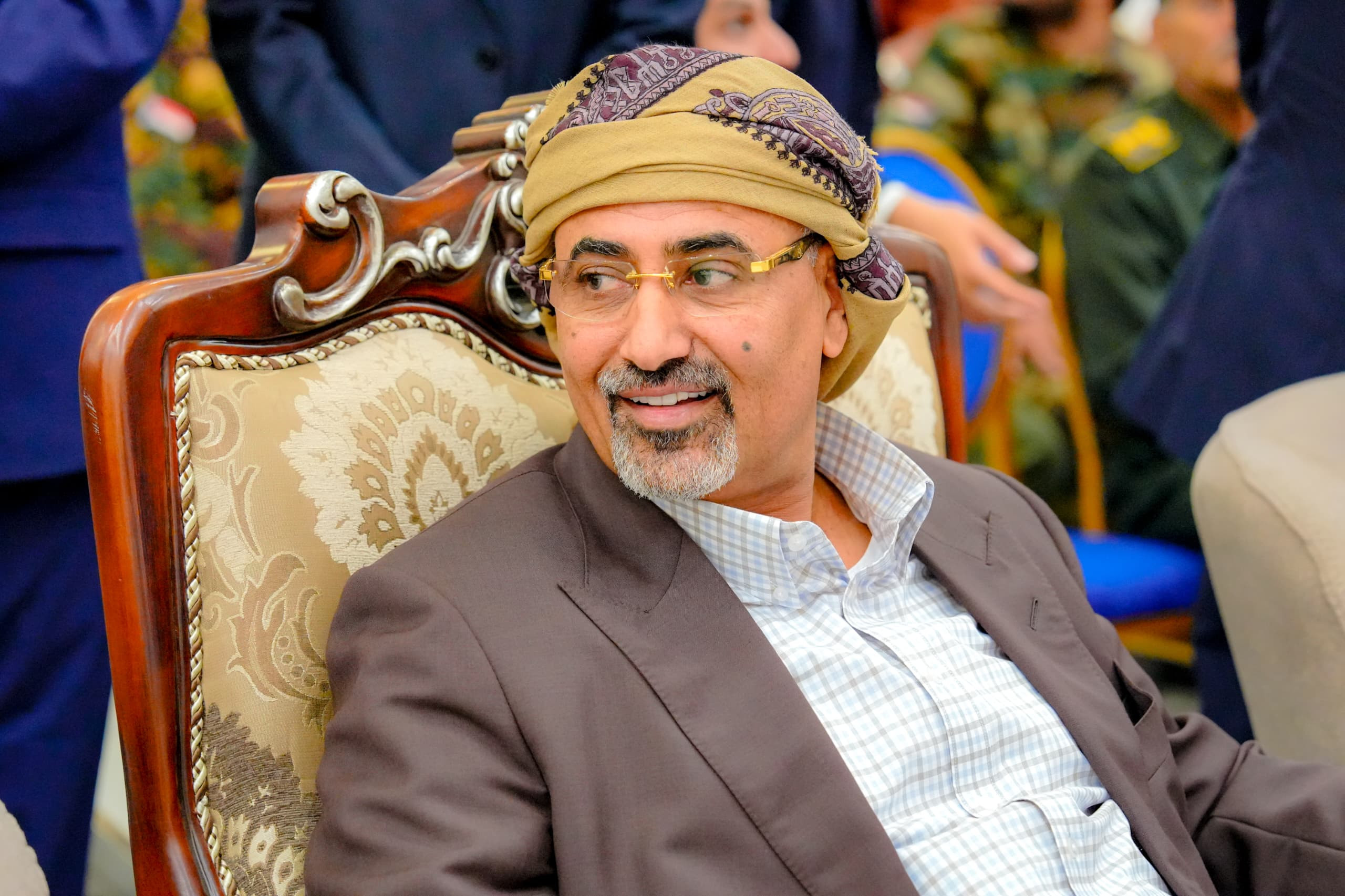 الرئيس الزُبيدي يؤكد على ضرورة العمل الجاد لإحداث إصلاح حقيقي بمحافظة لحج الرئيس الزُبيدي يؤكد على ضرورة العمل الجاد لإحداث إصلاح حقيقي بمحافظة لحج