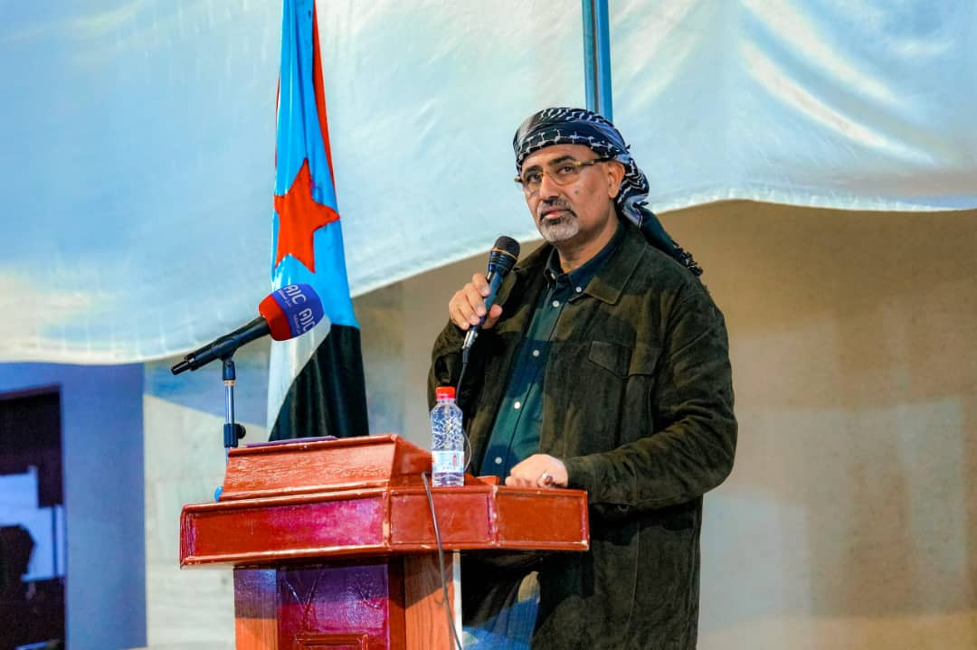 الرئيس الزُبيدي يزور الضالع ويلتقي قيادات المحافظة الرئيس الزُبيدي يزور الضالع ويلتقي قيادات المحافظة