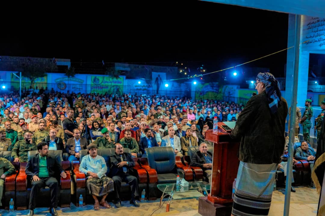 الرئيس الزُبيدي يزور الضالع ويلتقي قيادات المحافظة الرئيس الزُبيدي يزور الضالع ويلتقي قيادات المحافظة
