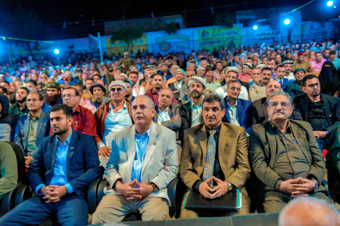 الرئيس الزُبيدي يزور الضالع ويلتقي قيادات المحافظة الرئيس الزُبيدي يزور الضالع ويلتقي قيادات المحافظة