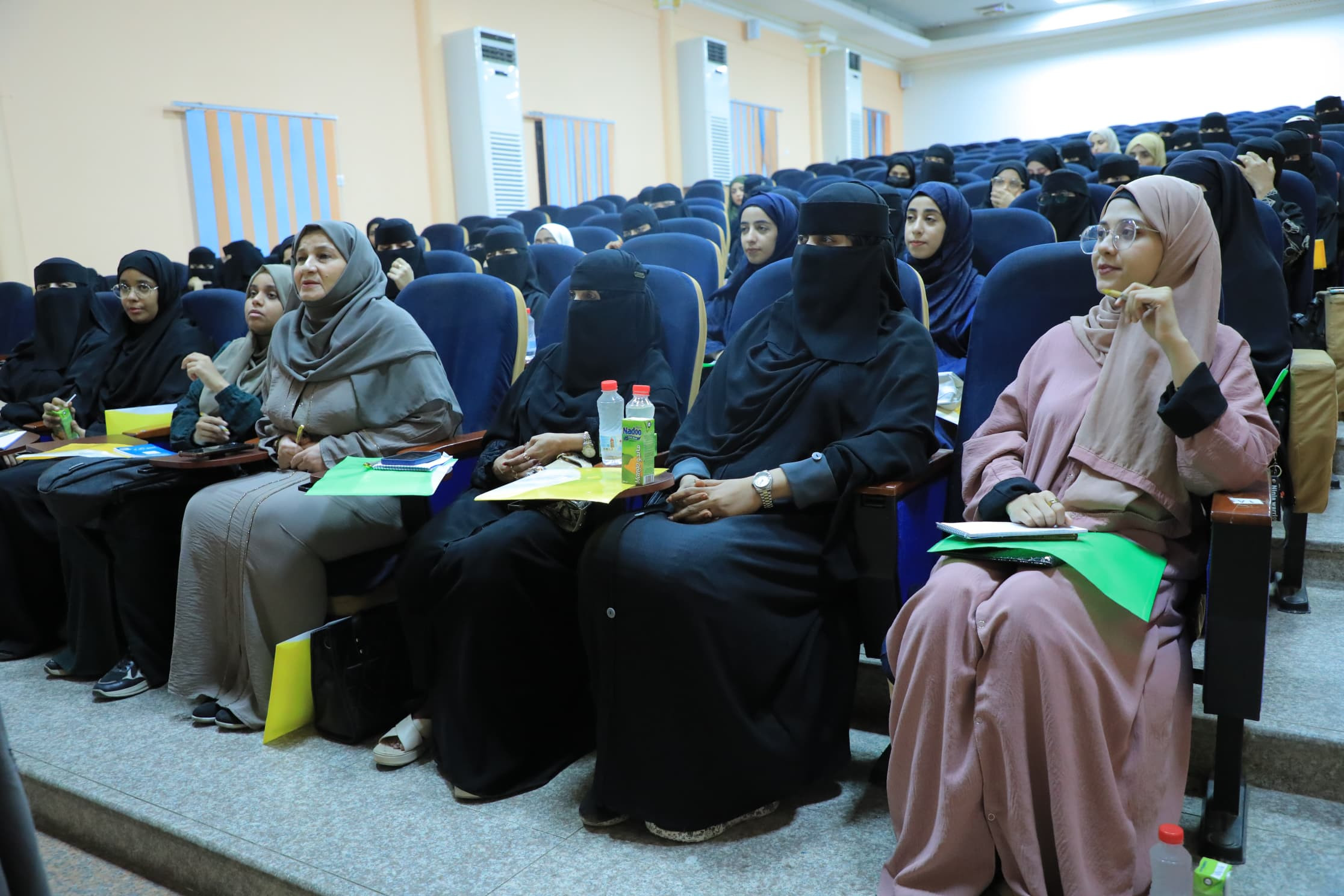 برعاية الأمانة العامة.. الاتحاد العام لطلاب جامعة عدن ينظم أمسية رمضانية عن دور الطالبات في العمل التطوعي برعاية الأمانة العامة.. الاتحاد العام لطلاب جامعة عدن ينظم أمسية رمضانية عن دور الطالبات في العمل التطوعي