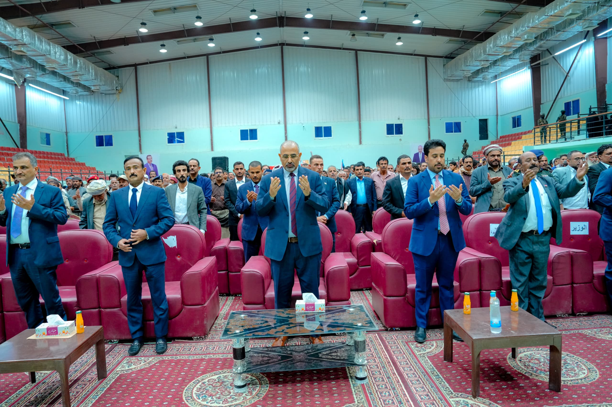 في ليلة رمضانية حاشدة.. شبوة تحتفي بزيارة الرئيس الزُبيدي والوفد المرافق له في ليلة رمضانية حاشدة.. شبوة تحتفي بزيارة الرئيس الزُبيدي والوفد المرافق له