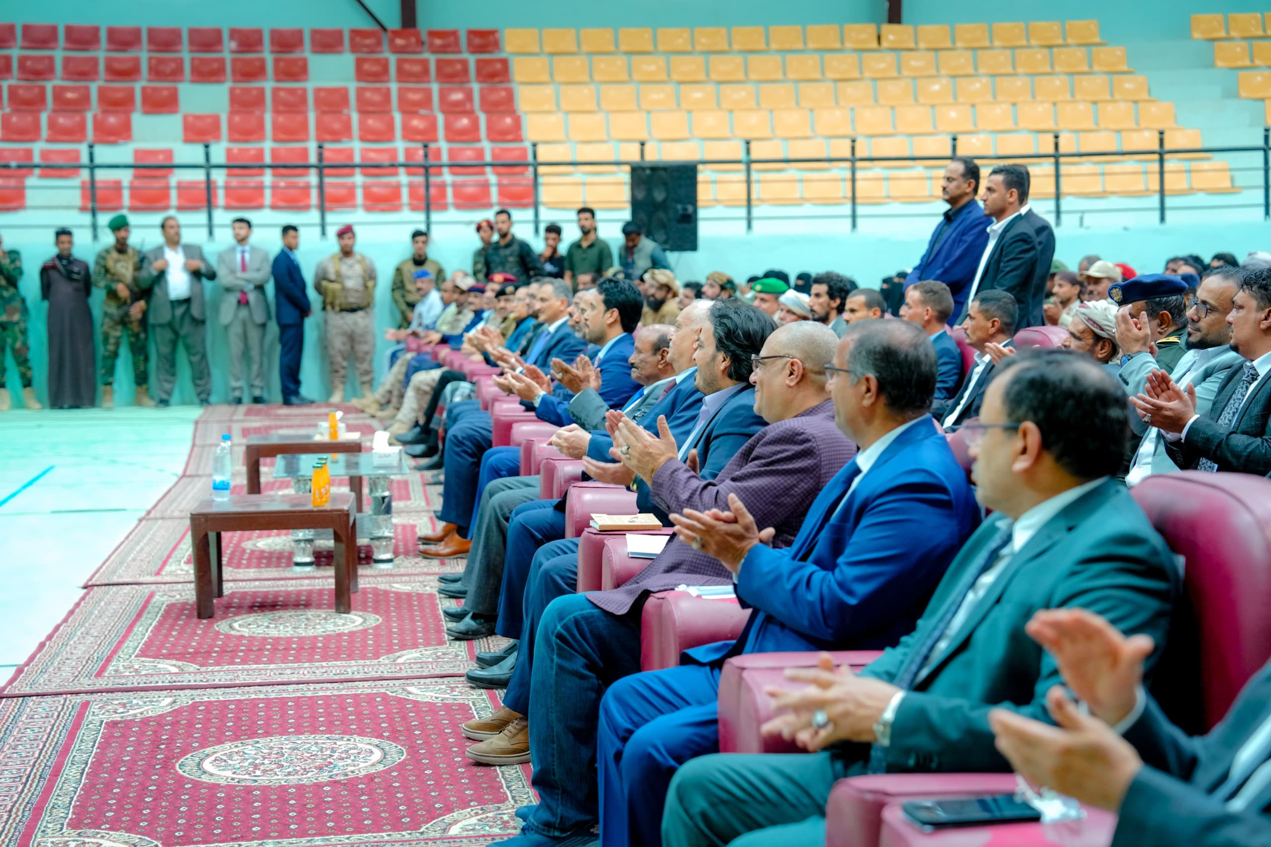 في ليلة رمضانية حاشدة.. شبوة تحتفي بزيارة الرئيس الزُبيدي والوفد المرافق له في ليلة رمضانية حاشدة.. شبوة تحتفي بزيارة الرئيس الزُبيدي والوفد المرافق له