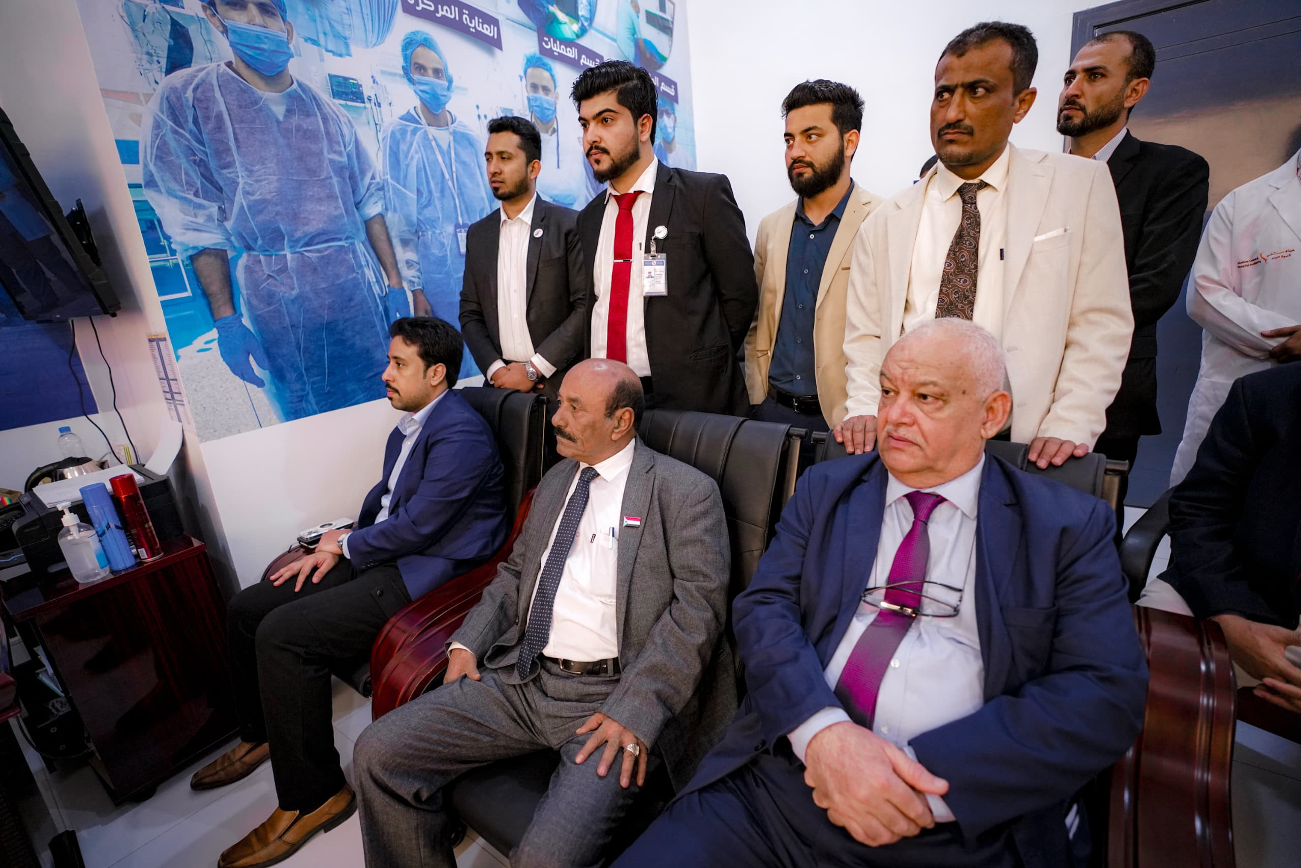الرئيس الزُبيدي يتفقد مستشفى الهيئة بشبوة ويطّلع على مستوى الإنجاز في مشروع الجامعة الرئيس الزُبيدي يتفقد مستشفى الهيئة بشبوة ويطّلع على مستوى الإنجاز في مشروع الجامعة