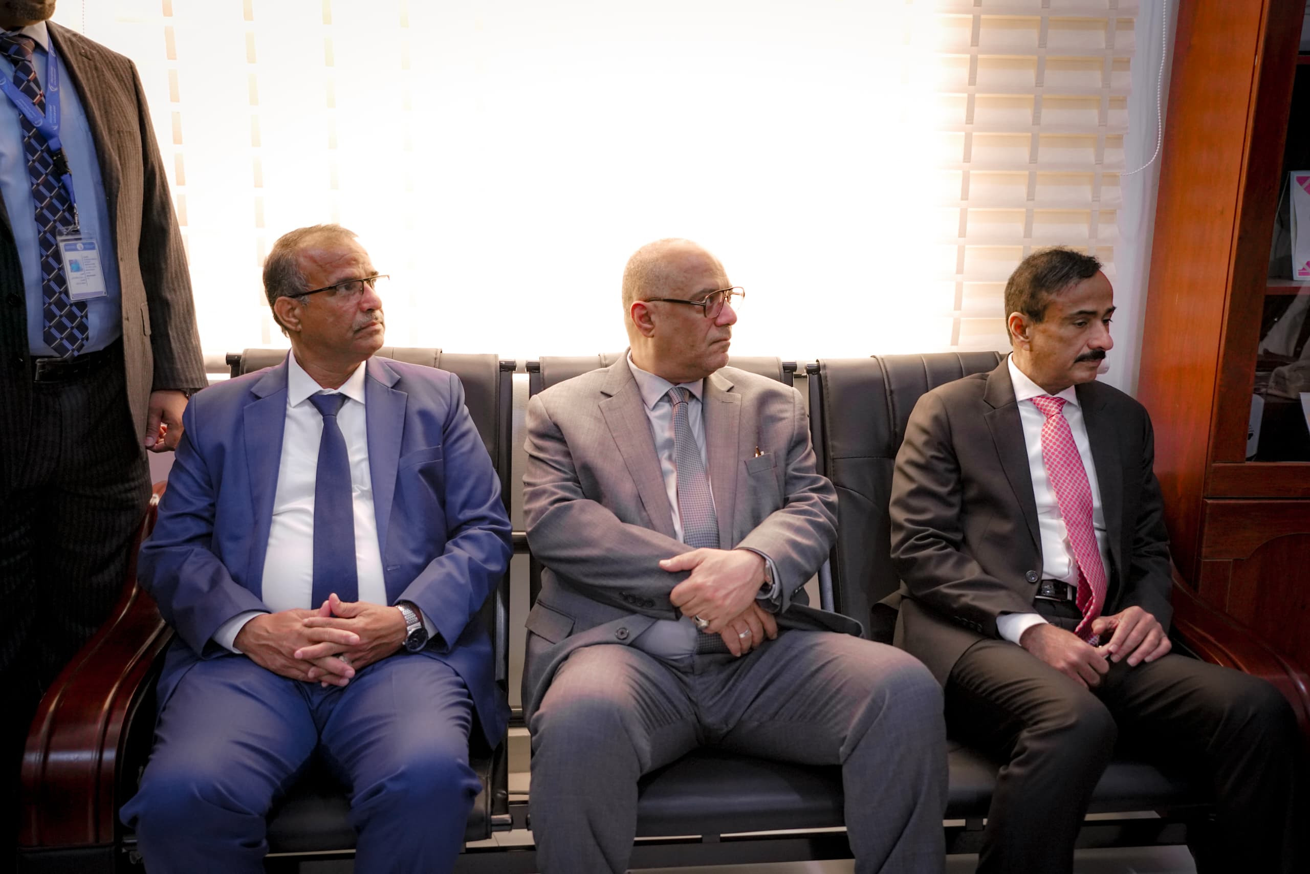 الرئيس الزُبيدي يتفقد مستشفى الهيئة بشبوة ويطّلع على مستوى الإنجاز في مشروع الجامعة الرئيس الزُبيدي يتفقد مستشفى الهيئة بشبوة ويطّلع على مستوى الإنجاز في مشروع الجامعة