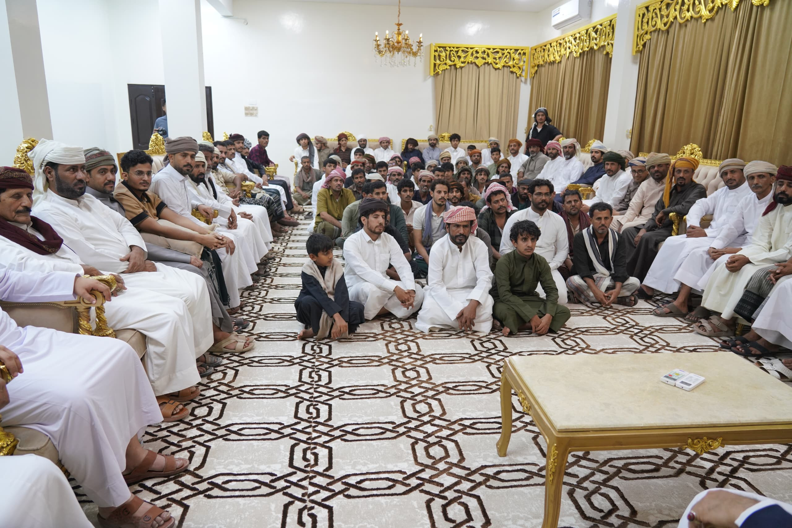 الرئيس الزُبيدي يطّلع على أنشطة اتحاد شباب الغد بالمهرة ويشيد بدوره في خدمة المجتمع الرئيس الزُبيدي يطّلع على أنشطة اتحاد شباب الغد بالمهرة ويشيد بدوره في خدمة المجتمع
