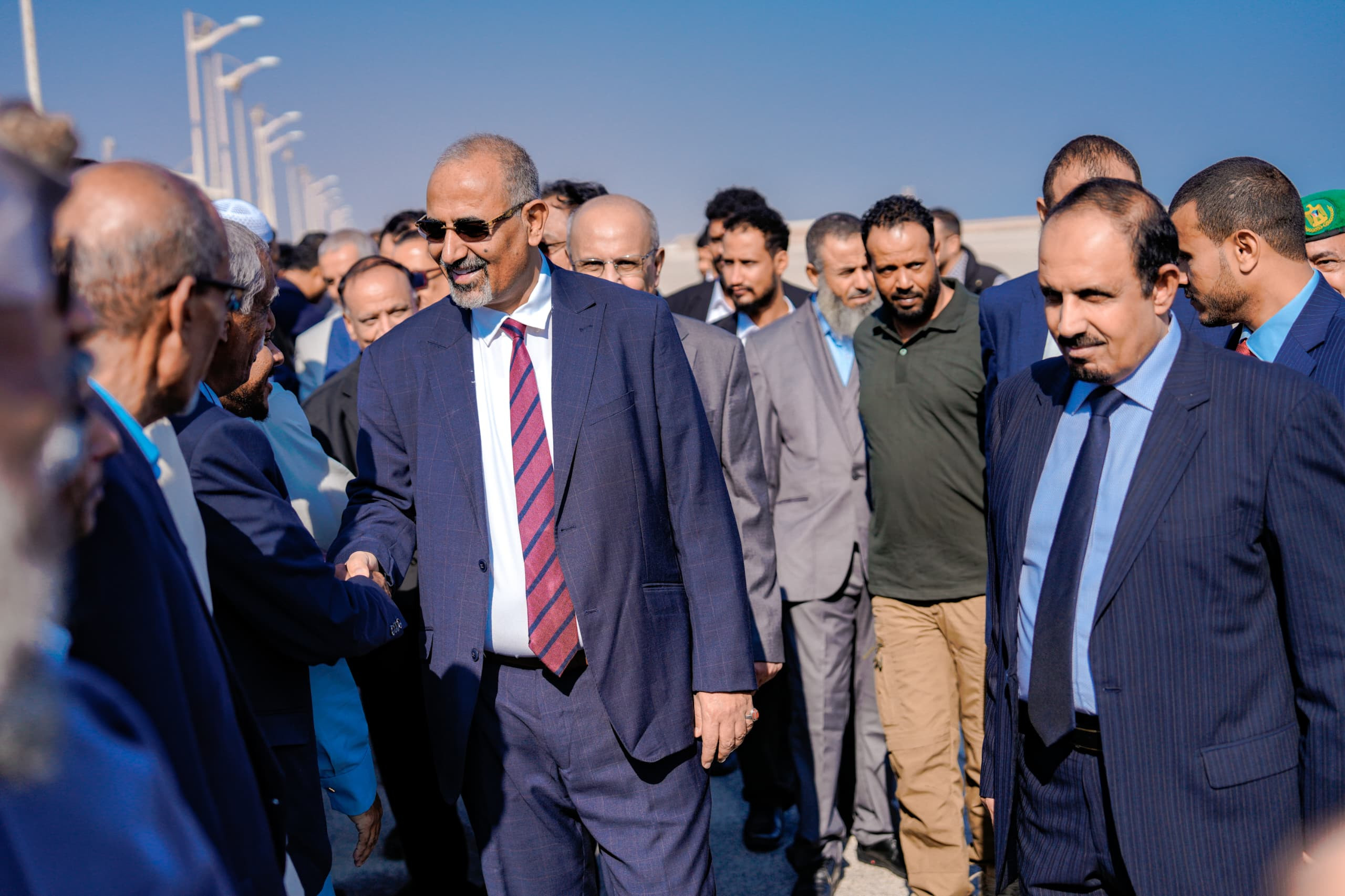 الرئيس الزُبيدي يصل المكلا في زيارة تفقدية لمحافظة حضرموت الرئيس الزُبيدي يصل المكلا في زيارة تفقدية لمحافظة حضرموت