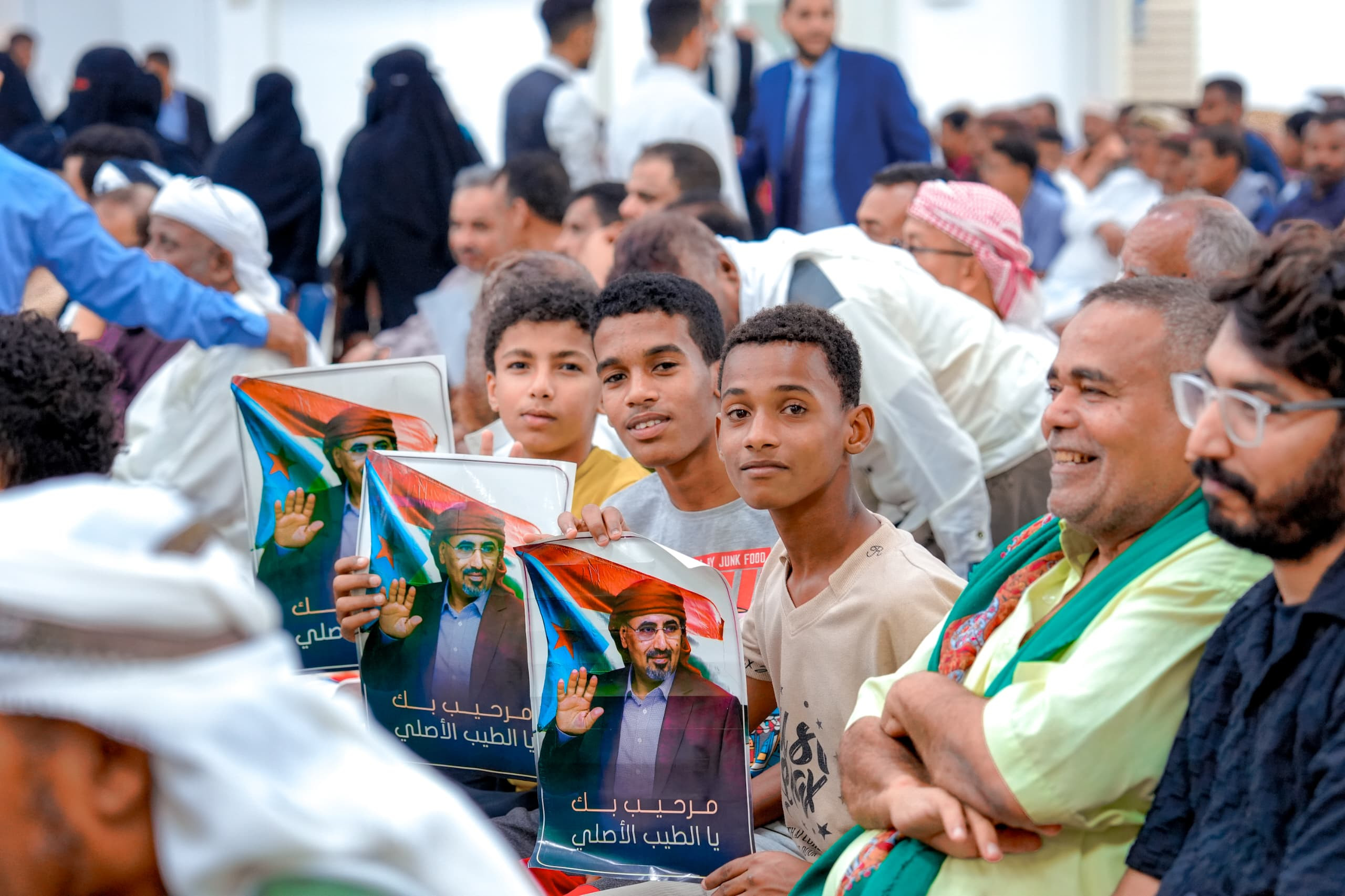 الرئيس الزُبيدي يعقد لقاءً موسعًا بمختلف شرائح وفئات المجتمع الحضرمي الرئيس الزُبيدي يعقد لقاءً موسعًا بمختلف شرائح وفئات المجتمع الحضرمي