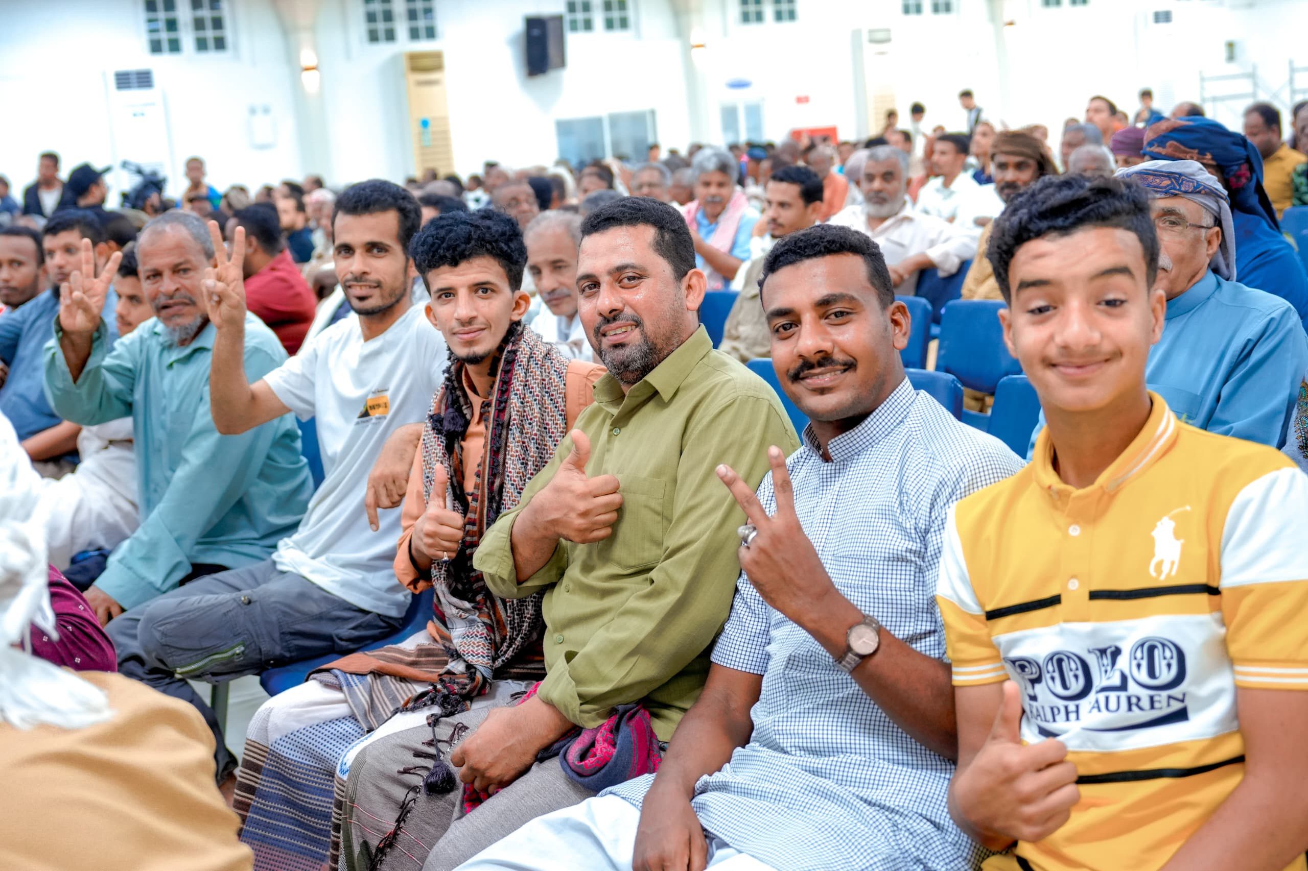 الرئيس الزُبيدي يعقد لقاءً موسعًا بمختلف شرائح وفئات المجتمع الحضرمي الرئيس الزُبيدي يعقد لقاءً موسعًا بمختلف شرائح وفئات المجتمع الحضرمي