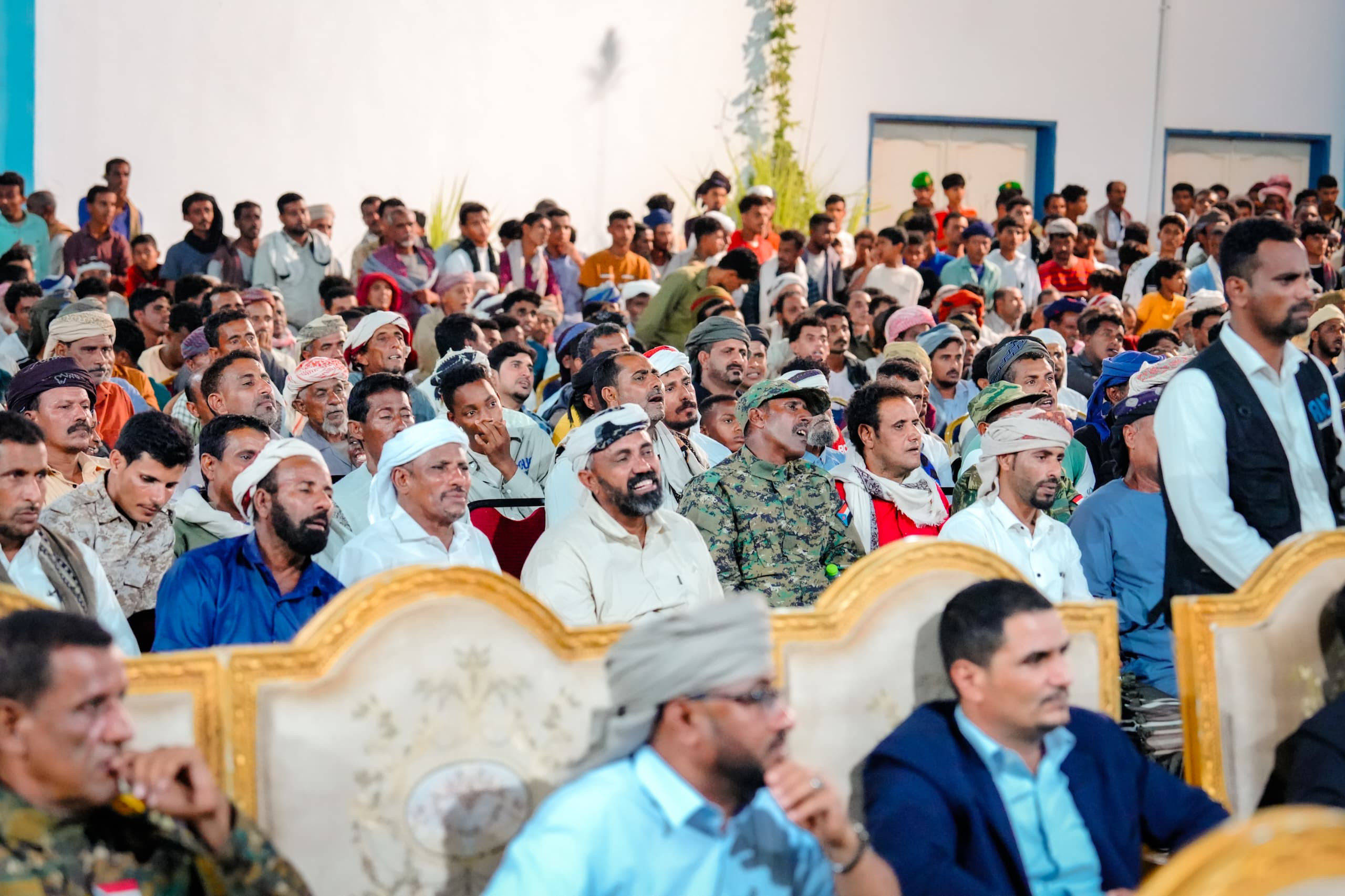 الرئيس الزُبيدي يشهد الأمسية الرمضانية الحاشدة التي أقامتها قيادة أرخبيل سقطرى احتفاءً بزيارته والوفد المرافق له للمحافظة الرئيس الزُبيدي يشهد الأمسية الرمضانية الحاشدة التي أقامتها قيادة أرخبيل سقطرى احتفاءً بزيارته والوفد المرافق له للمحافظة