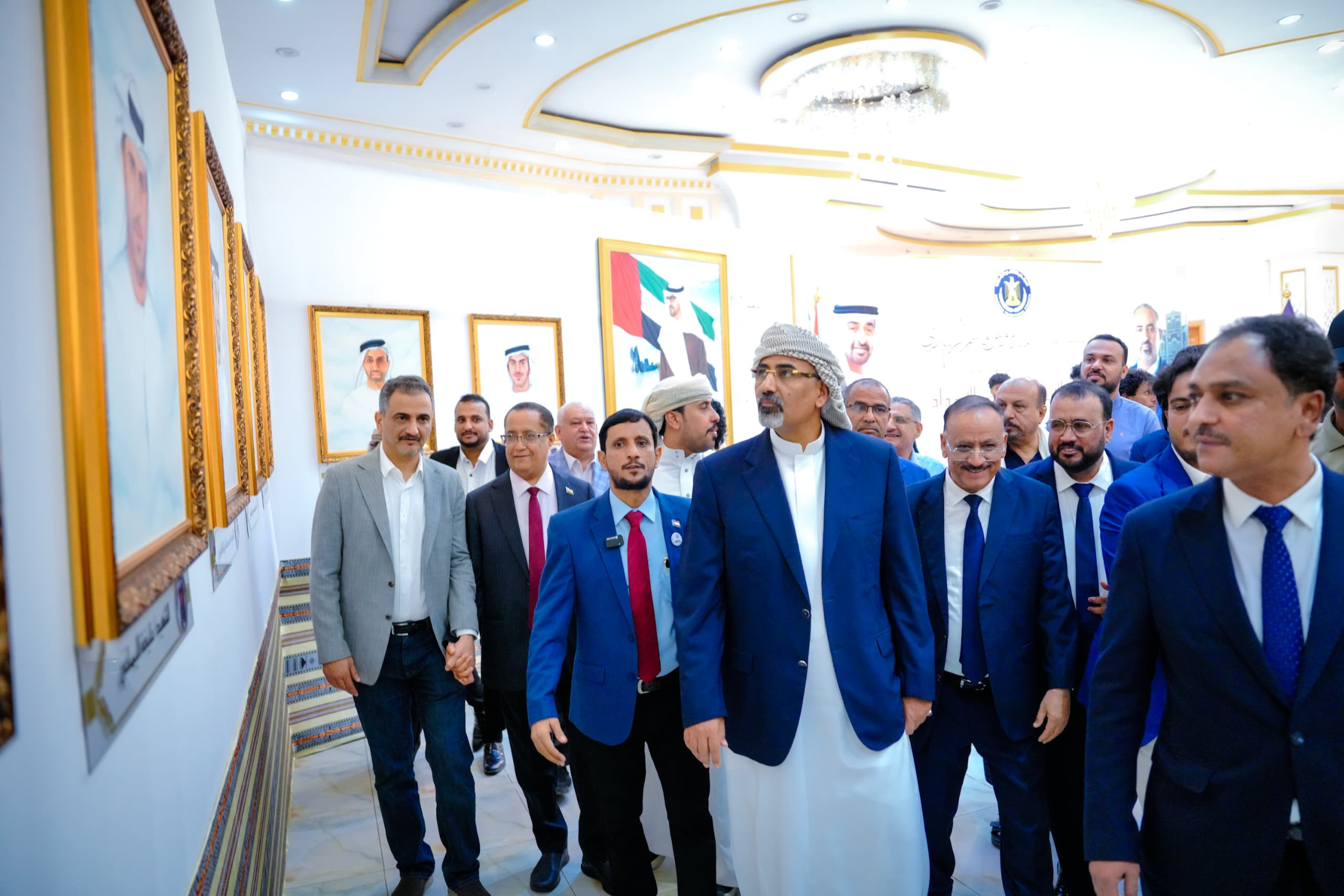الرئيس الزُبيدي يفتتح معرض "إمارات الأمجاد في أرض الأجداد" بالعاصمة عدن الرئيس الزُبيدي يفتتح معرض "إمارات الأمجاد في أرض الأجداد" بالعاصمة عدن