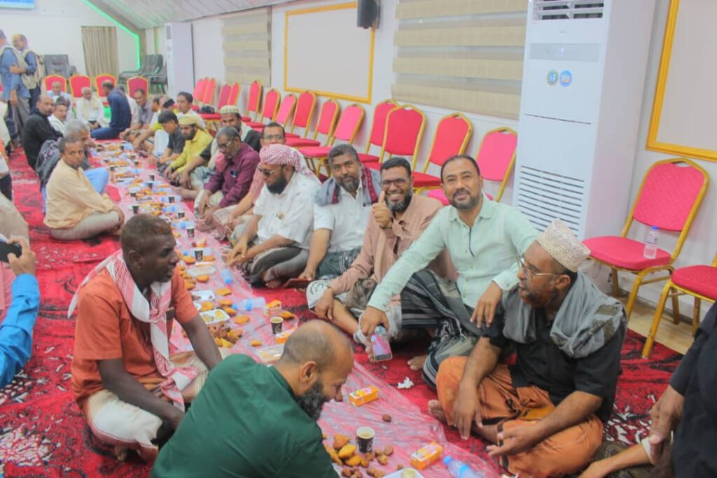 دفعة 94 بثانوية بن شهاب تقيم الأفطار الجماعي السنوي الثاني بحضور نخبة من معلمي وأساتذة مرحلة الثانوية العامة دفعة 94 بثانوية بن شهاب تقيم الأفطار الجماعي السنوي الثاني بحضور نخبة من معلمي وأساتذة مرحلة الثانوية العامة