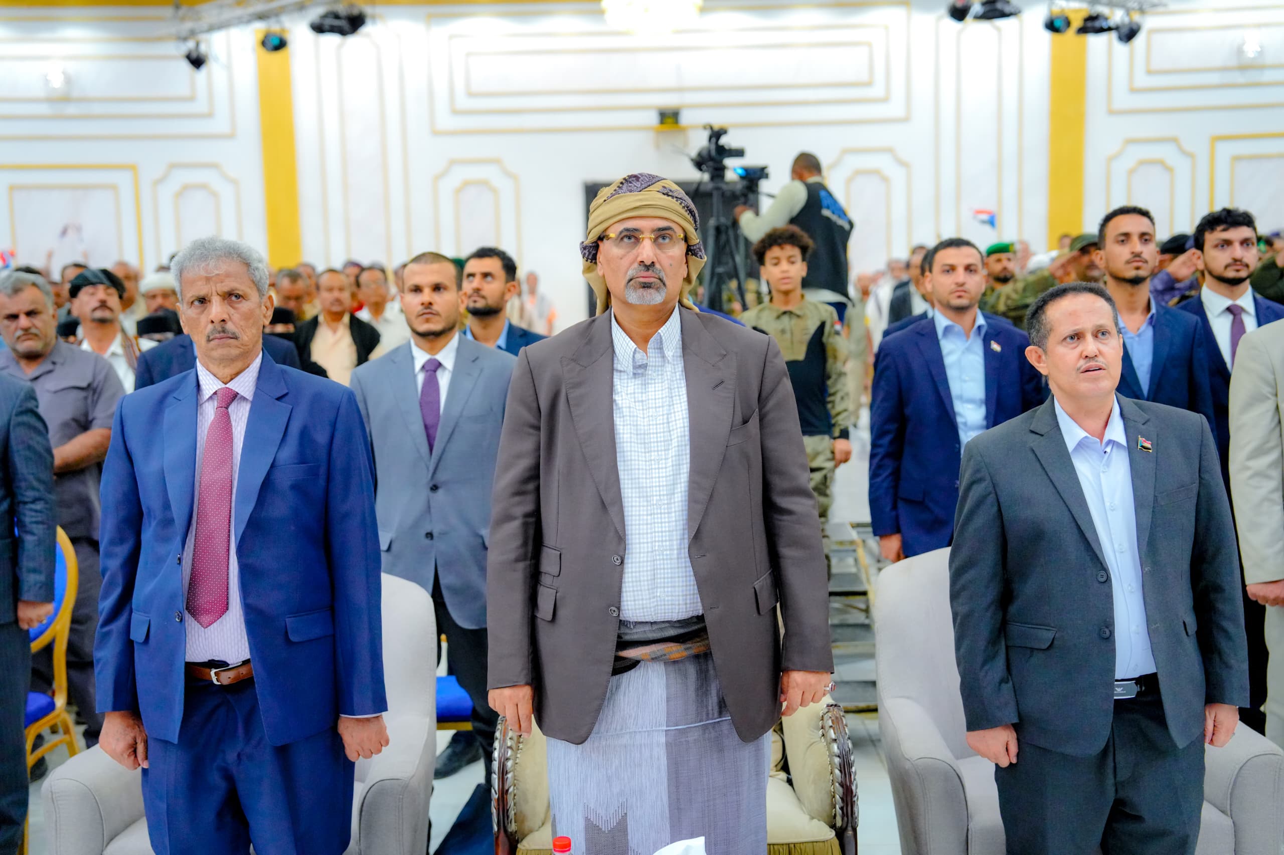 خلال أمسية رمضانية بحضور الرئيس الزبيدي.. الحالمي يؤكد التزام الانتقالي الجنوبي بمواصلة المسيرة الوطنية وتحقيق تطلعات الشعب - خلال أمسية رمضانية بحضور الرئيس الزبيدي.. الحالمي يؤكد التزام الانتقالي الجنوبي بمواصلة المسيرة الوطنية وتحقيق تطلعات الشعب -