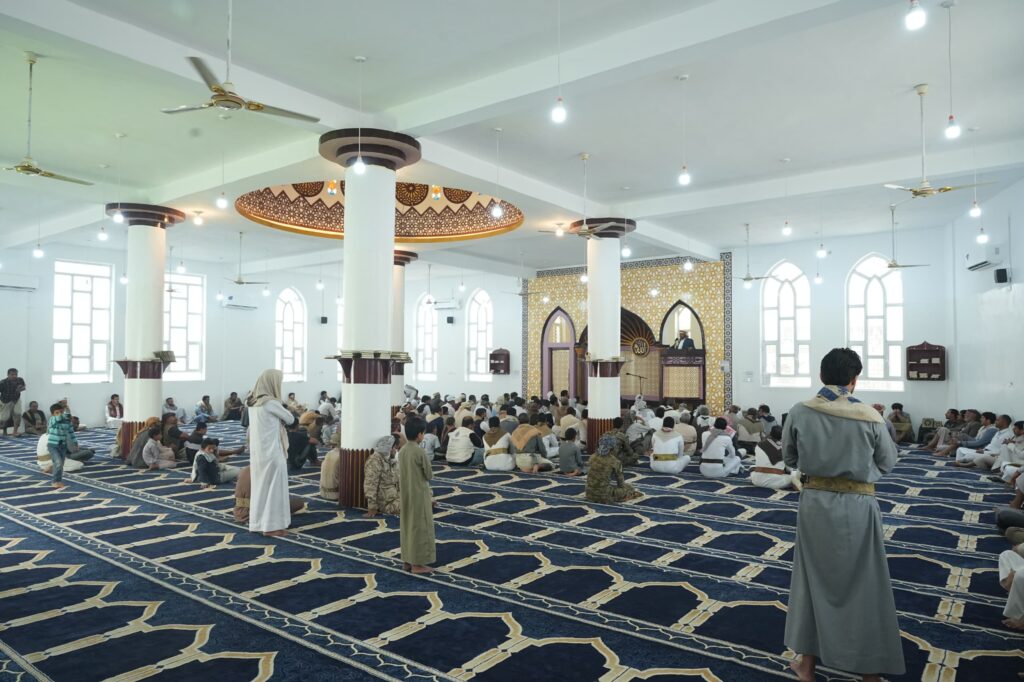 افتتاح مسجد إيلاف في حي الروضة بمأرب بتمويل كويتي وتنفيذ يمني افتتاح مسجد إيلاف في حي الروضة بمأرب بتمويل كويتي وتنفيذ يمني