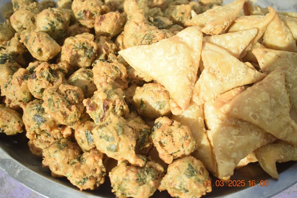 سوق مدينة سيئون كما يبدو ليلة العاشر من رمضان 1446هـ { شاهد الصور } سوق مدينة سيئون كما يبدو ليلة العاشر من رمضان 1446هـ { شاهد الصور }