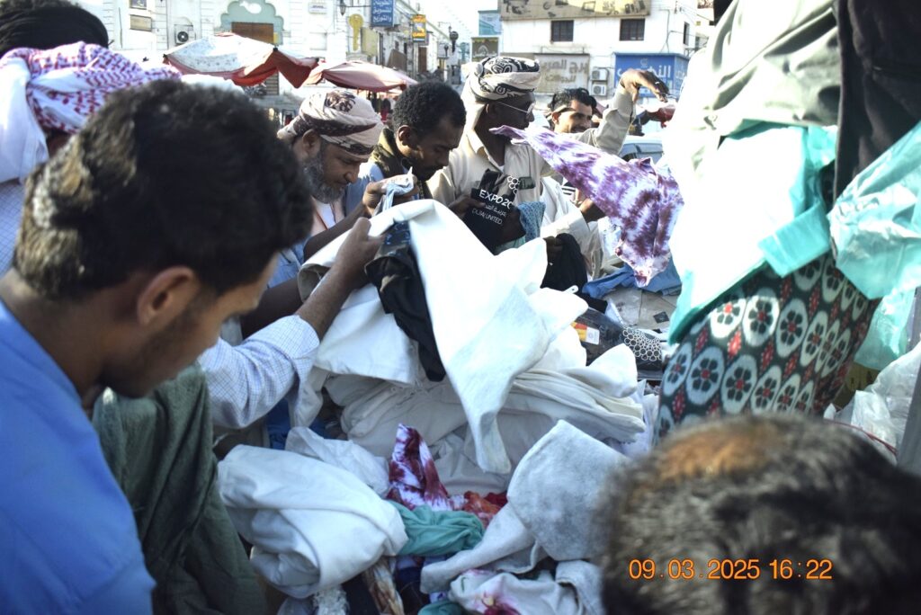 سوق مدينة سيئون كما يبدو ليلة العاشر من رمضان 1446هـ { شاهد الصور } سوق مدينة سيئون كما يبدو ليلة العاشر من رمضان 1446هـ { شاهد الصور }