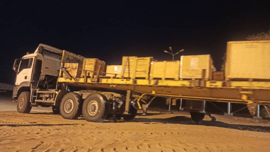 بيان صحفي حول(استكمال شركة بترومسيلة تسليم معدات محولات الخفض والرفع لمشروع كهرباء وادي بلحارث - عسيلان بمحافظة شبوة ) بيان صحفي حول(استكمال شركة بترومسيلة تسليم معدات محولات الخفض والرفع لمشروع كهرباء وادي بلحارث - عسيلان بمحافظة شبوة )