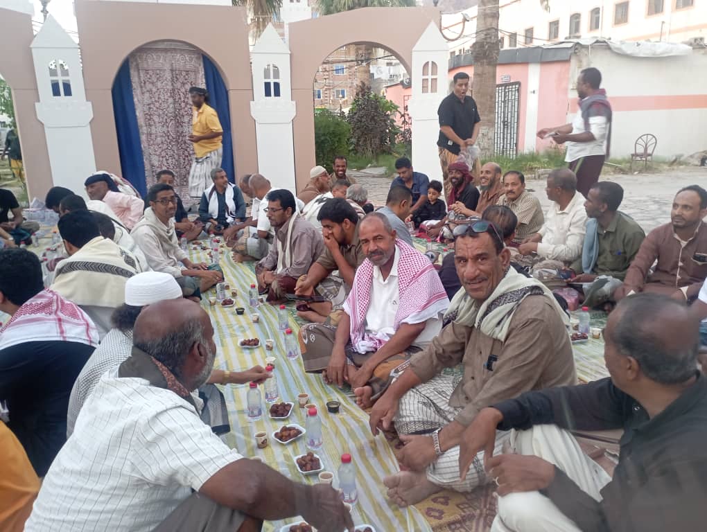 المؤسسة العامة للاتصالات بساحل حضرموت تقيم الافطار الرمضاني السنوي لكوادر ومنتسبي المؤسسة المؤسسة العامة للاتصالات بساحل حضرموت تقيم الافطار الرمضاني السنوي لكوادر ومنتسبي المؤسسة