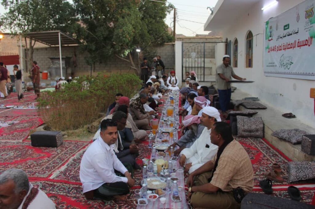 بحضور رسمي ومجتمعي واسع المنطقة العسكرية الأولى تقيم مأدبة إفطار وأمسية رمضانية بحضور رسمي ومجتمعي واسع المنطقة العسكرية الأولى تقيم مأدبة إفطار وأمسية رمضانية