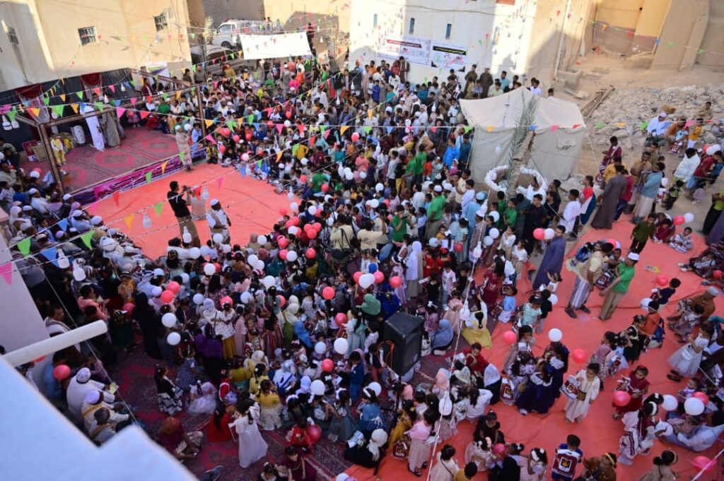 حضور جماهيري واسع في مهرجان ساحة باعلوي بالغرفة ومواقع التواصل الاجتماعي تتفاعل مع الحدث حضور جماهيري واسع في مهرجان ساحة باعلوي بالغرفة ومواقع التواصل الاجتماعي تتفاعل مع الحدث