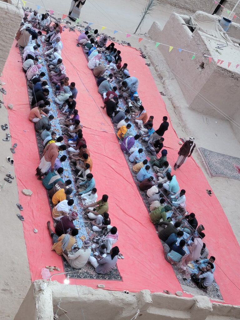 للعام الرابع في 1446هـ .. لجنة ساحة الجامع تحيي فعالية ختم جامع بور الأثري و تقدم مائدة الإفطار الجماعي للعام الرابع في 1446هـ .. لجنة ساحة الجامع تحيي فعالية ختم جامع بور الأثري و تقدم مائدة الإفطار الجماعي