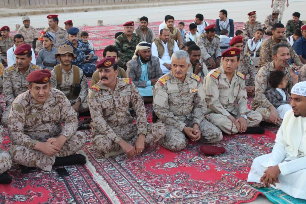 المنطقة العسكرية الاولى تحيي شعائر صلاه عيد الفطر المبارك في ساحة المنطقة. المنطقة العسكرية الاولى تحيي شعائر صلاه عيد الفطر المبارك في ساحة المنطقة.