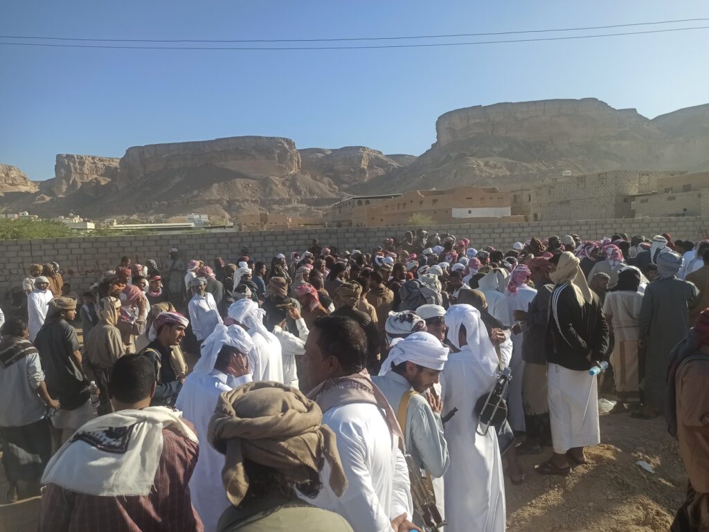 حضرموت … تشييع مدير إدارة التربية والتعليم السابق بمديرية رخية الأستاذ التربوي حسن احمد بلكسر بلحول حضرموت … تشييع مدير إدارة التربية والتعليم السابق بمديرية رخية الأستاذ التربوي حسن احمد بلكسر بلحول