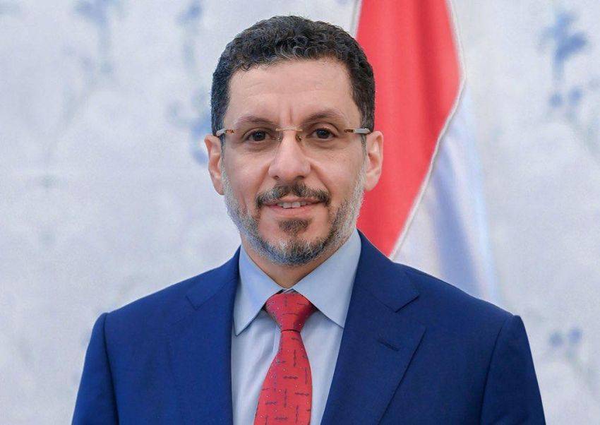 عدن.. 22 ساعة إطفاء والعُملة المحلية وصلت أدنى مستوياتها - عدن.. 22 ساعة إطفاء والعُملة المحلية وصلت أدنى مستوياتها -