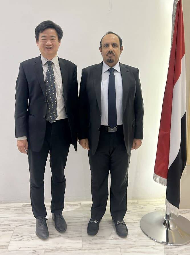 محافظ حضرموت يلتقي القائم بأعمال السفير الصيني لتعزيز التعاون ودعم جهود التنمية والسلام محافظ حضرموت يلتقي القائم بأعمال السفير الصيني لتعزيز التعاون ودعم جهود التنمية والسلام