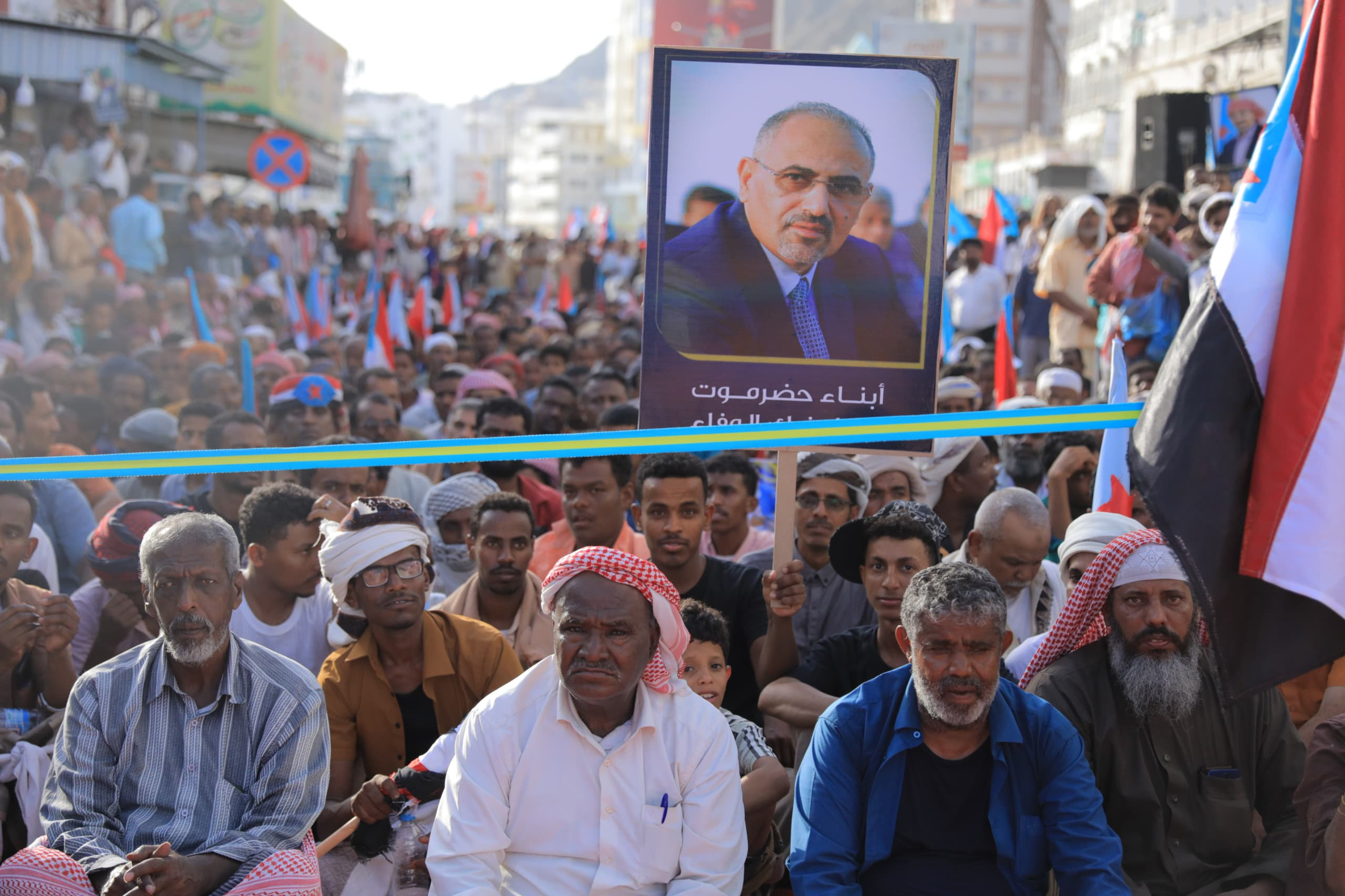 بمشاركة قيادات من المجلس.. حضرموت تحيي الذكرى التاسعة لتحرير ساحل حضرموت بمليونية "حضرموت أولًا" دعمًا للنخبة الحضرمية بمشاركة قيادات من المجلس.. حضرموت تحيي الذكرى التاسعة لتحرير ساحل حضرموت بمليونية "حضرموت أولًا" دعمًا للنخبة الحضرمية
