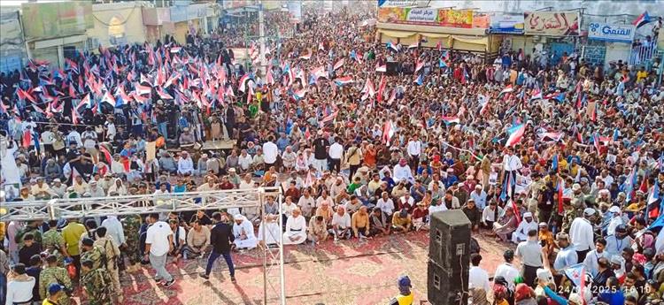 اخبار وتقارير - صور - إنطلاق فعاليات مليونية "حضرموت أولًا" في المكلا اخبار وتقارير - صور - إنطلاق فعاليات مليونية "حضرموت أولًا" في المكلا