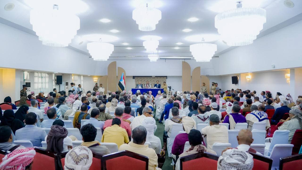 الكثيري يُشارك في اللقاء الموسَّع للمشائخ والشخصيات الاجتماعية في حضرموت - الكثيري يُشارك في اللقاء الموسَّع للمشائخ والشخصيات الاجتماعية في حضرموت -