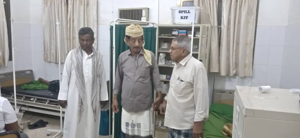 نائب مدير مكتب وزارة الصحة والسكان بالوادي والصحراء الشيخ خالد عبدالله العامري يقوم بزيارة مفاجئة للمركز الصحي الإسعافي بتاربة نائب مدير مكتب وزارة الصحة والسكان بالوادي والصحراء الشيخ خالد عبدالله العامري يقوم بزيارة مفاجئة للمركز الصحي الإسعافي بتاربة