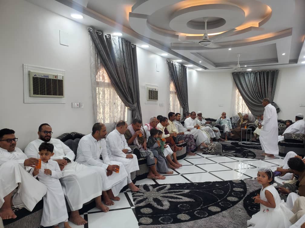 اختتام العوادات في ديار السلاطين آل عبدالله آل كثير بحضرموت اختتام العوادات في ديار السلاطين آل عبدالله آل كثير بحضرموت