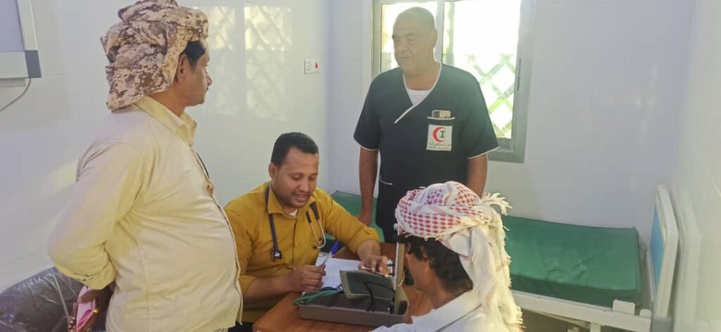 العامري يطلع على سير الخدمات أثناء ايام العيد بمستشفى تريم العامري يطلع على سير الخدمات أثناء ايام العيد بمستشفى تريم