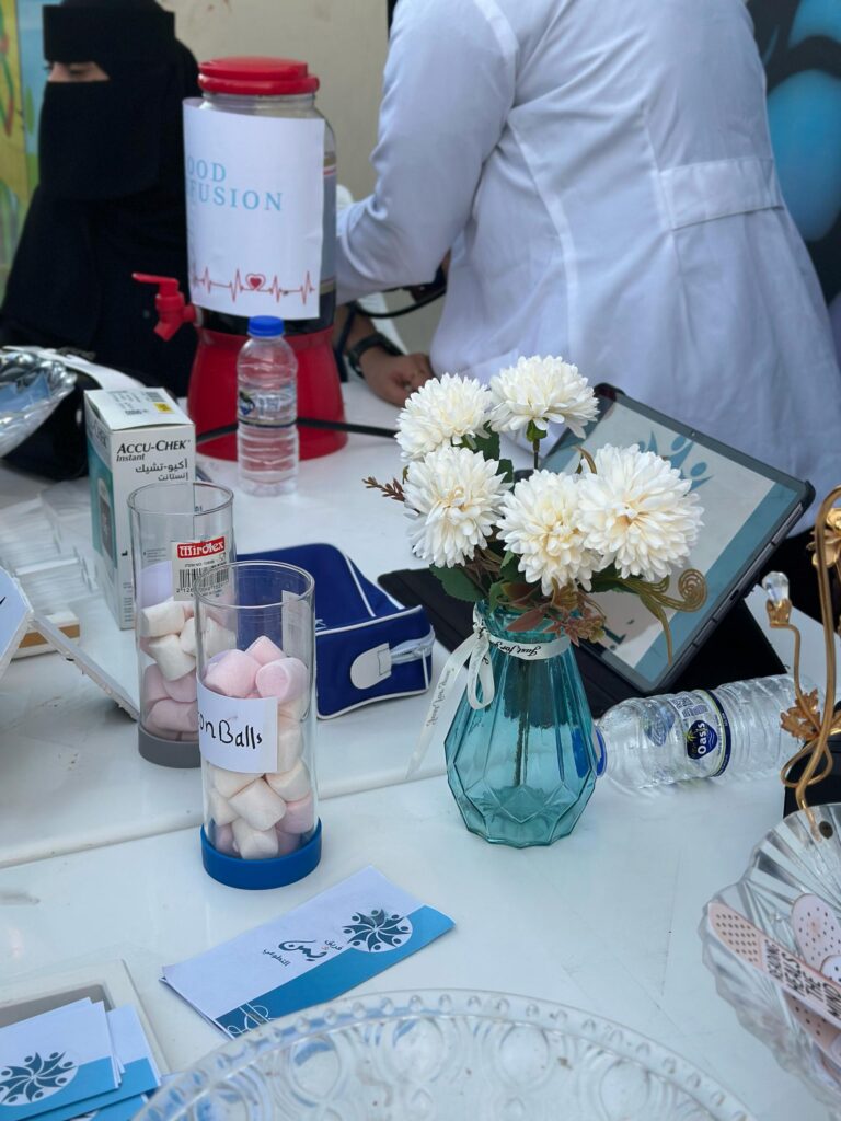 بدعوة كريمة من فريق يمن التطوعي الشبابي بمدينة المكلا عاصمة حضرموت مستشار محافظ محافظة حضرموت رئيس فرع إتحاد الشباب العربي بالجمهورية اليمنية يشارك فعالية فريق يمن التطوعي بدعوة كريمة من فريق يمن التطوعي الشبابي بمدينة المكلا عاصمة حضرموت مستشار محافظ محافظة حضرموت رئيس فرع إتحاد الشباب العربي بالجمهورية اليمنية يشارك فعالية فريق يمن التطوعي