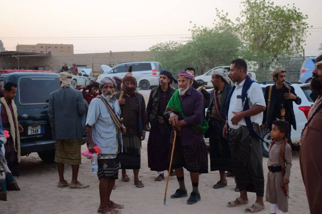 بحضور مدير عام مديرية شبام.. قبيلة آل فطحان تستقبل وفدًا من شبوة وأبين بحضور مدير عام مديرية شبام.. قبيلة آل فطحان تستقبل وفدًا من شبوة وأبين