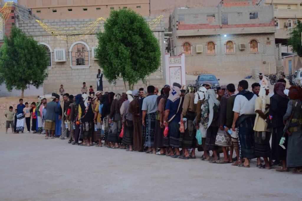 بحضور مدير عام مديرية شبام.. قبيلة آل فطحان تستقبل وفدًا من شبوة وأبين بحضور مدير عام مديرية شبام.. قبيلة آل فطحان تستقبل وفدًا من شبوة وأبين